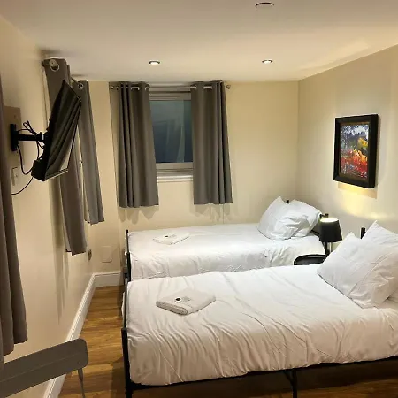 Ubytování v soukromí Twin With En-suite *