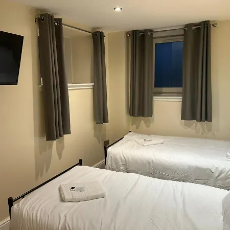 Twin With En-suite Edimburgo
