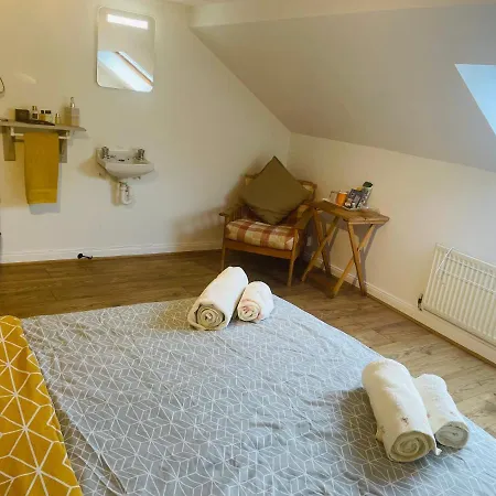 Rum i privatbostad Cosy Loft In Morningside, *