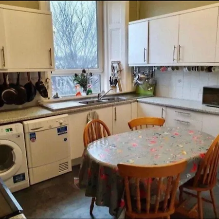 Cosy Loft In Morningside, Rum i privatbostad *