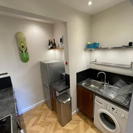Spacious + Peaceful Alloggio in famiglia