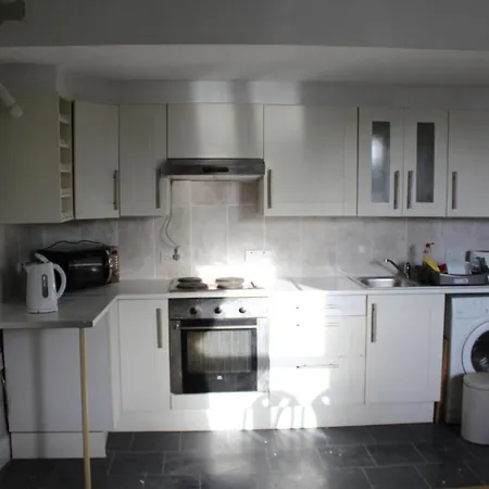One Bedroom Apt Near Fringe Festival Apartment Edinburgh