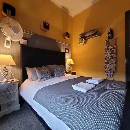 - Gilmore 招待所 3*