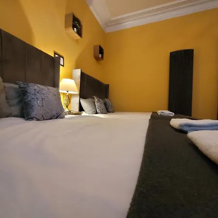 - Gilmore 招待所 爱丁堡