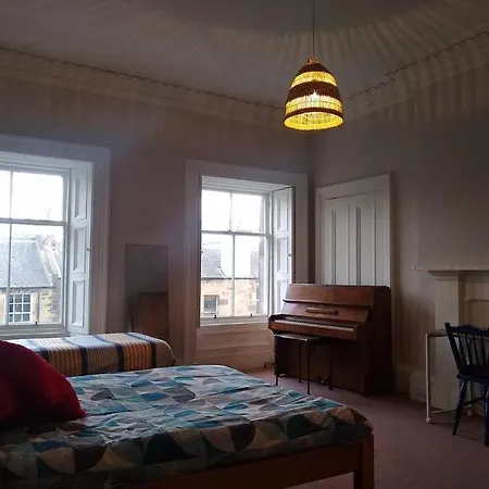 Five Bed Large Apartamento