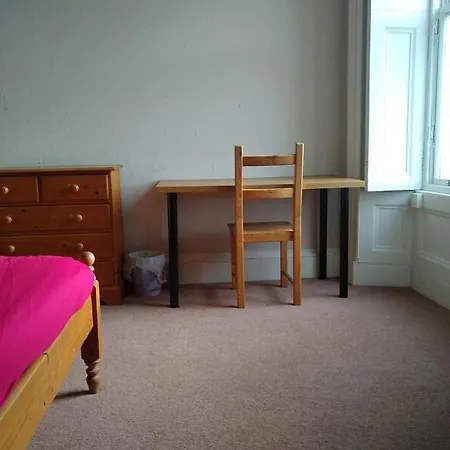Five Bed Large Apartamento