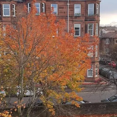 Let * Edimburgo