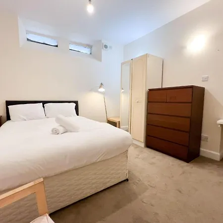 Convenient 2br Basement Flat In Leith * Edinburgh