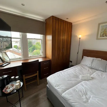 Cosy Double Centre