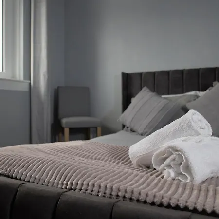 Modern 2-bed Haven, Free Parking Appartement *