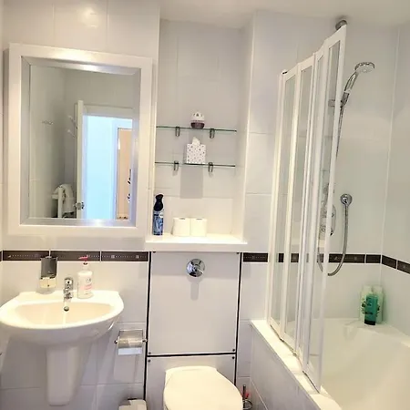 Beautiful Penthouse Sleeps 6 On Actual Beds Edynburg