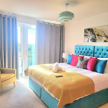 Beautiful Penthouse Sleeps 6 On Actual Beds * Edynburg