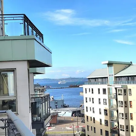 Beautiful Penthouse Sleeps 6 On Actual Beds Appartamento