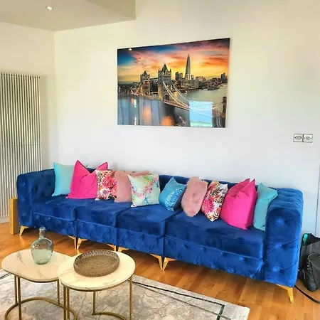 Beautiful Penthouse Sleeps 6 On Actual Beds Apartament *