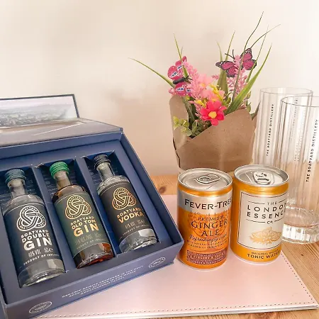 Spacious, And Newly Decorated Edinburgh