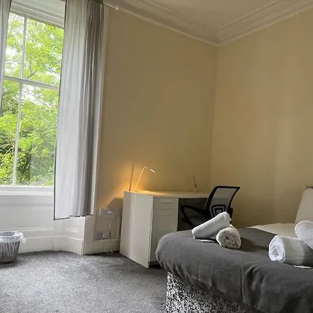 Specious Retreat With Famous Park Views * Edinburg