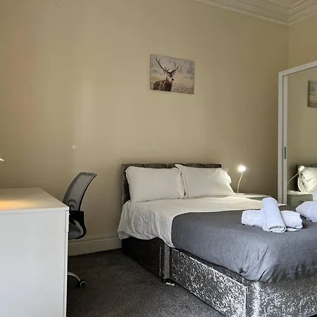 Specious Retreat With Famous Park Views Apartament