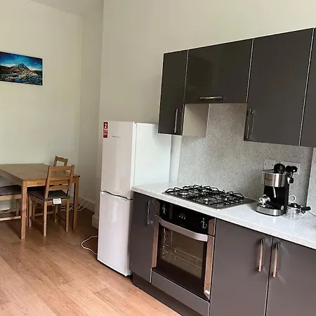 Specious Retreat With Famous Park Views Apartament