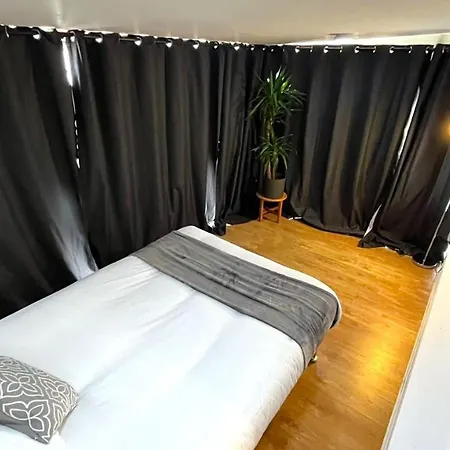 Chalet Elegant 2 Bedroom Edinburgh