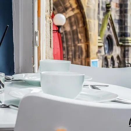 Trocadero - Central-royal Mile Castle Apartment *