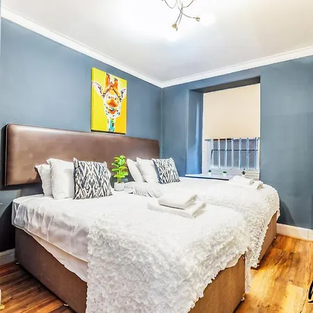 Trocadero - Central-royal Mile Castle