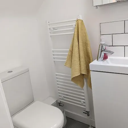 Private With Terrace And Free Parking Habitación en casa particular *