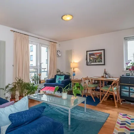 Pass The Keys Lovely Flat At Holyrood Edimburgo