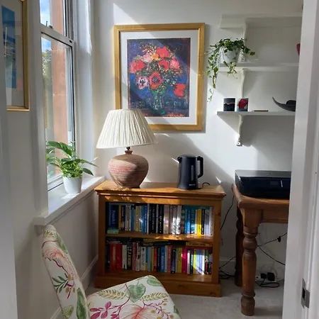 Rum i privatbostad Tranquil Haven Murrayfield *