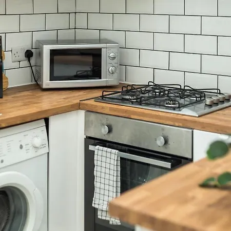 1bed, Ground Floor, Private Entrance アパート エディンバラ