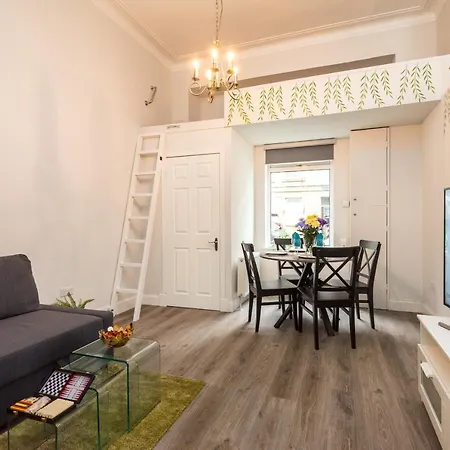 1bed, Ground Floor, Private Entrance * Edinburg