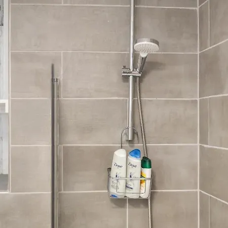 1bed, Ground Floor, Private Entrance