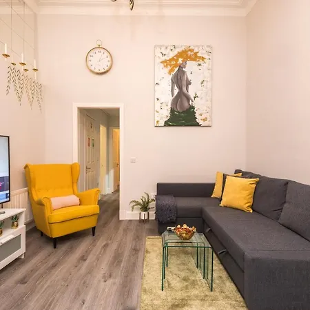 1bed, Ground Floor, Private Entrance Apartment Edinburgh