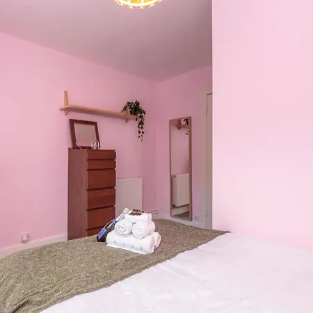 Warm 1bed Flat Leith Walk Apartment