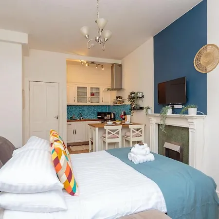 Warm 1bed Flat Leith Walk Apartment Edinburgh