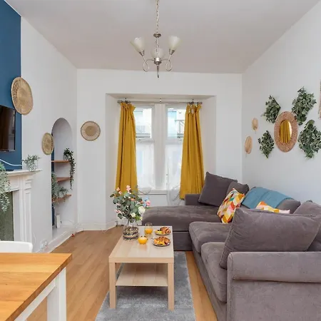 Warm 1bed Flat Leith Walk Edimburgo