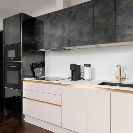 Luxury Romantic West-end With Jacuzzi Bath אדינבורו