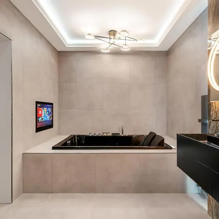 Luxury Romantic West-end With Jacuzzi Bath דירה אדינבורו