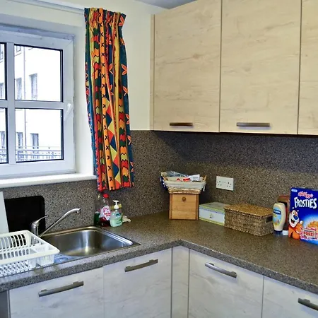 Darroch Court - Self Catering Flats Apartment *