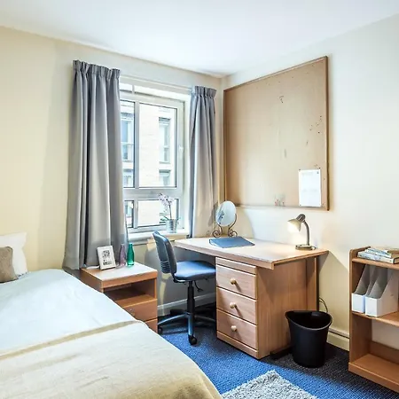 Darroch Court - Self Catering Flats *