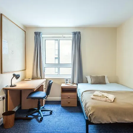 Apartment Darroch Court - Self Catering Flats *