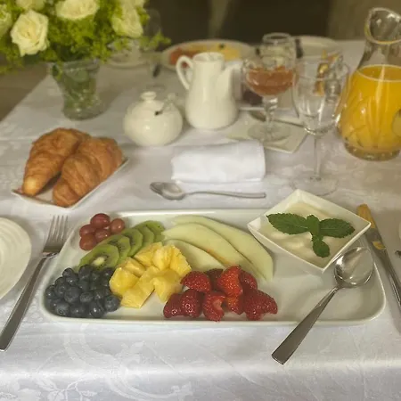 West End Townhouse Bed & Breakfast