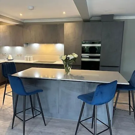 Cameron Coach House - Luxury 3 Bed Home With Free Parking Murrayfield Tatil Evi