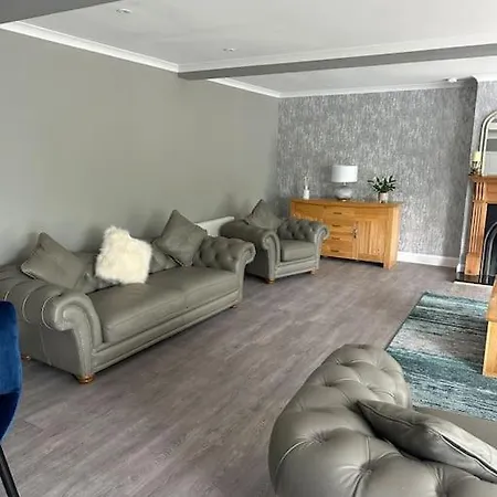 Tatil Evi Cameron Coach House - Luxury 3 Bed Home With Free Parking Murrayfield *