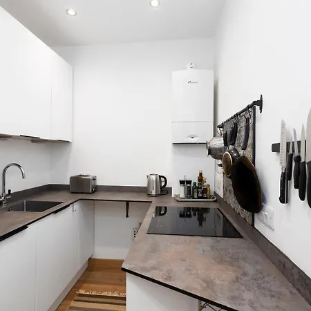 Holyrood Park Views * Edimburgo