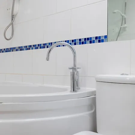 Appartamento Elegant 2-bedroom In Centre *