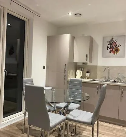 2bed Nest Scotland * Edinburg