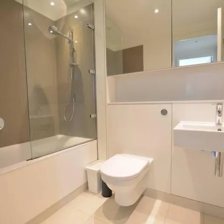 The Simpson - Luxury 2 Bed - Private Parking * Edinburgh