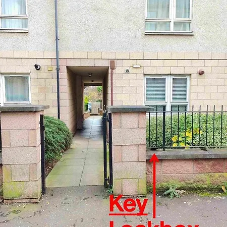 Amazing - Whyte Place - By Arthur's Seat Apartment