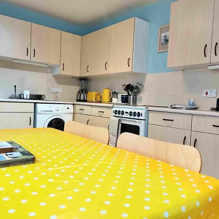 Apartment Amazing - Whyte Place - By Arthur's Seat *