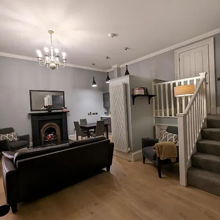 2 Bedroom Luxury At The Heart Of The Apartment Edinburgh